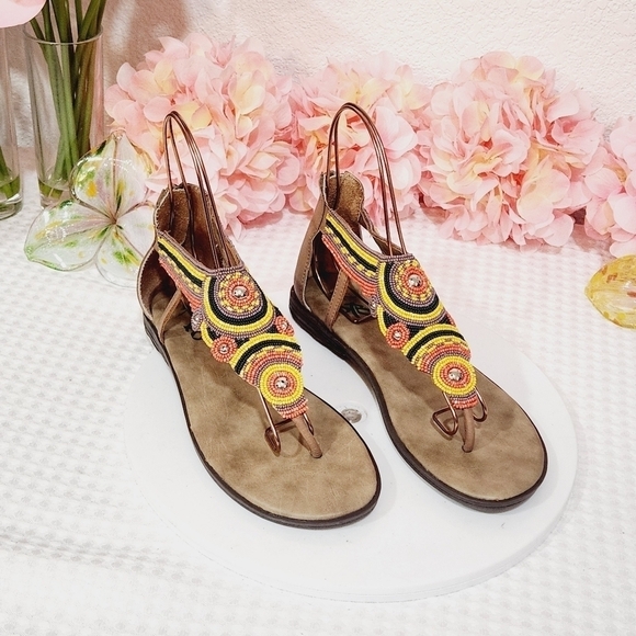 OTBT Paducah Beige Beaded Design Leather Zip Back Sandals Size 8M - Picture 6 of 9